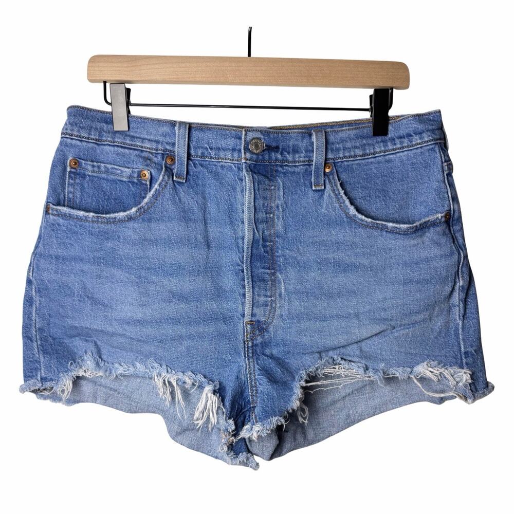 Levi's 501 High Rise Shorts Medium Light Blue Raw Hem Button Fly Womens Size 32